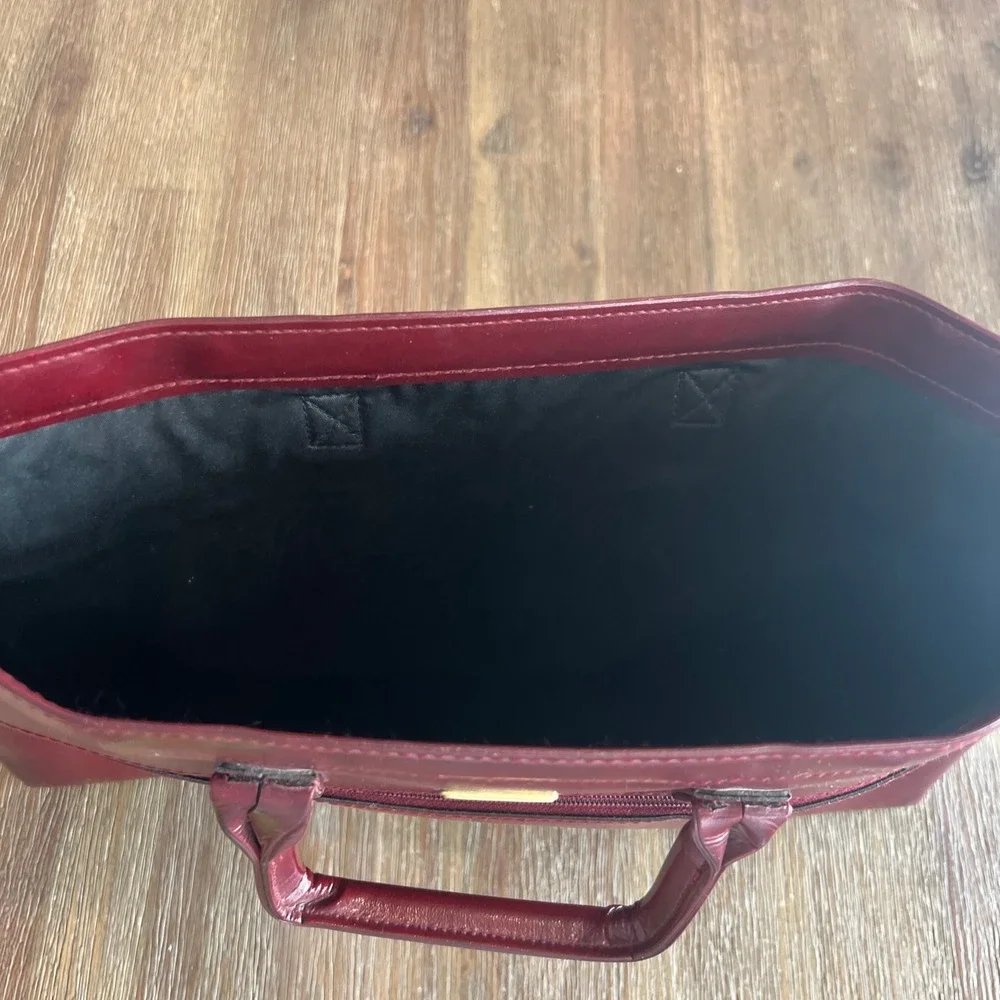 Airway Vintage Burgundy Faux Leather Slim Portfolio Briefcase Document Bag